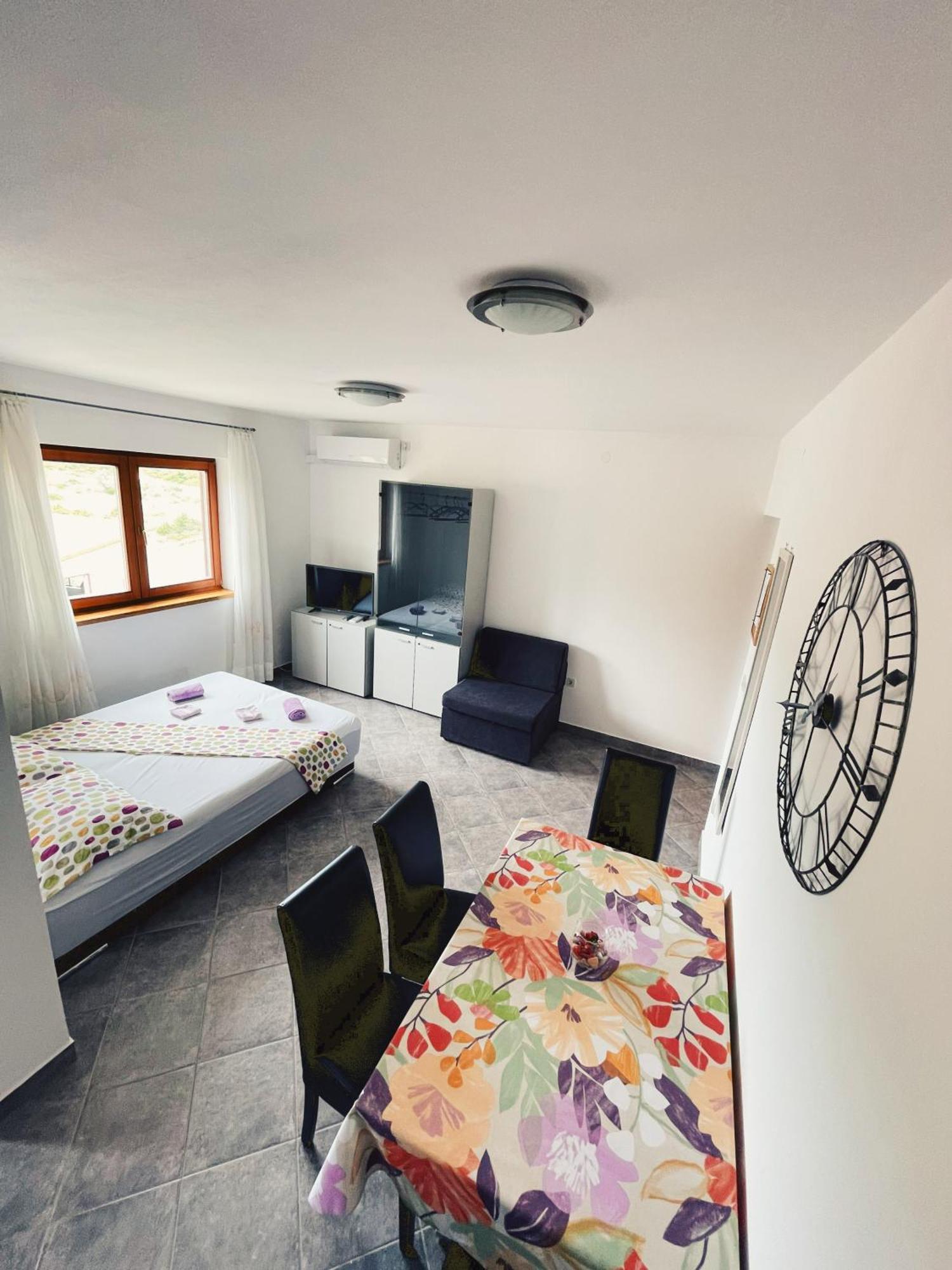 Apartments Kordic วิส ภายนอก รูปภาพ