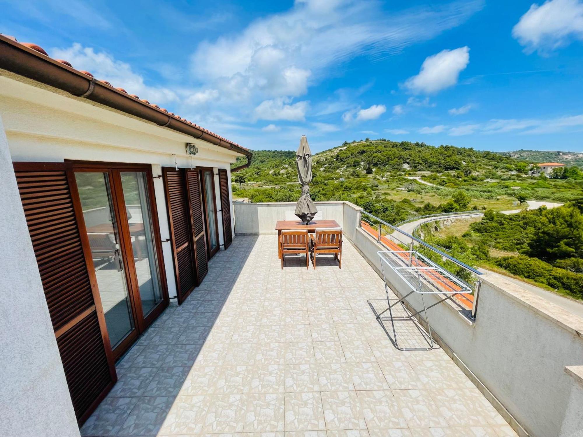 Apartments Kordic วิส ภายนอก รูปภาพ