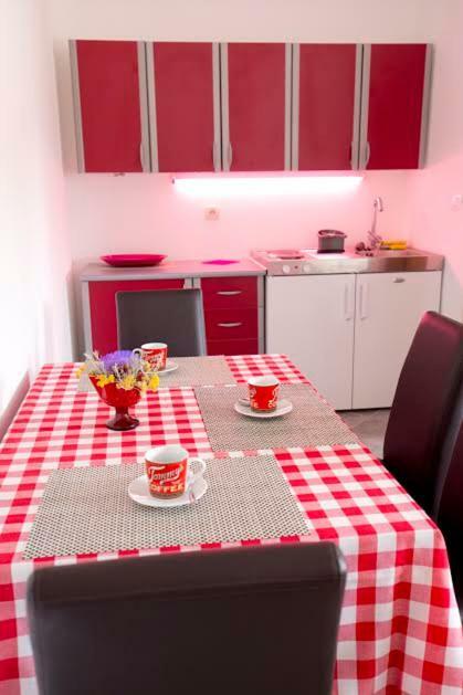 Apartments Kordic วิส ภายนอก รูปภาพ
